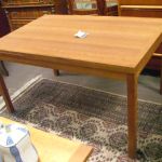 393 4079 DINING TABLE